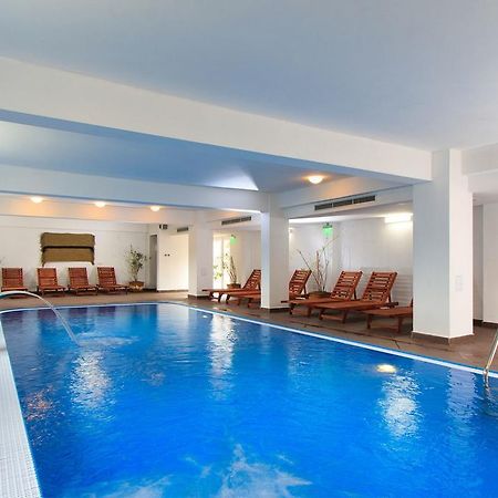 Hotel Domnitei Călimăneşti 외부 사진