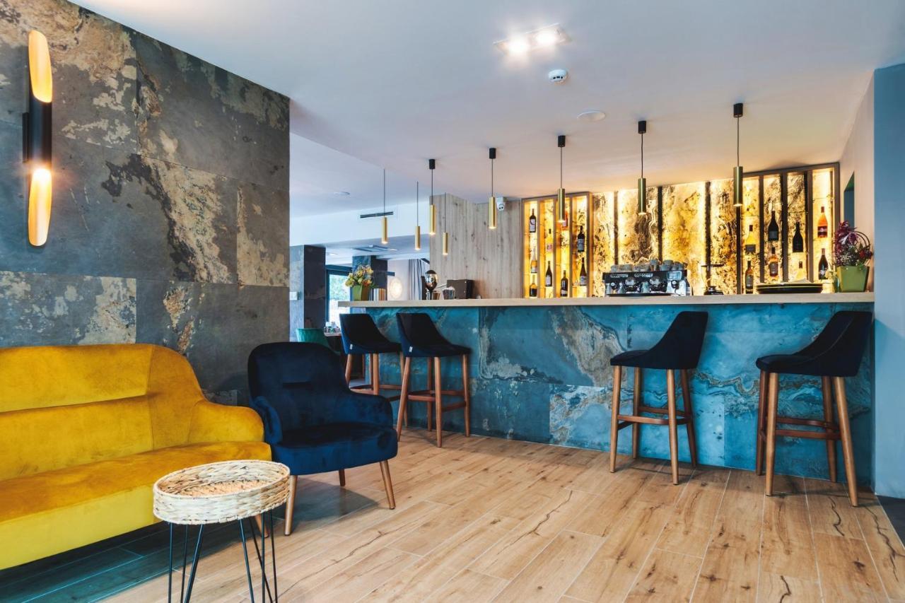 Hotel Domnitei Călimăneşti 외부 사진