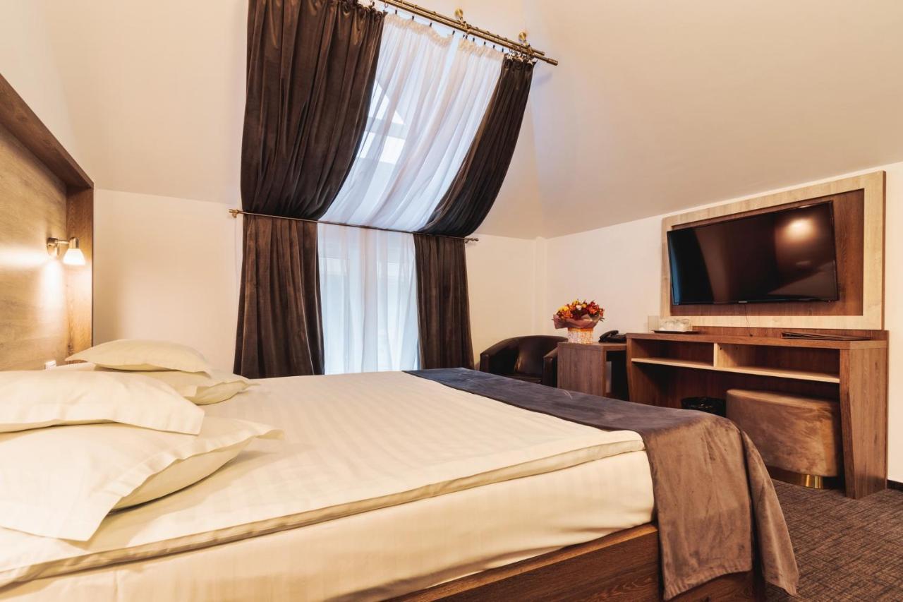 Hotel Domnitei Călimăneşti 외부 사진