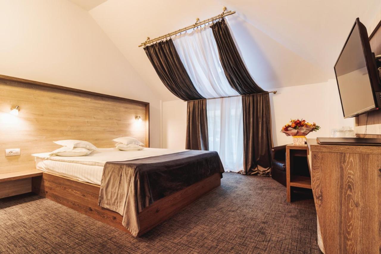 Hotel Domnitei Călimăneşti 외부 사진