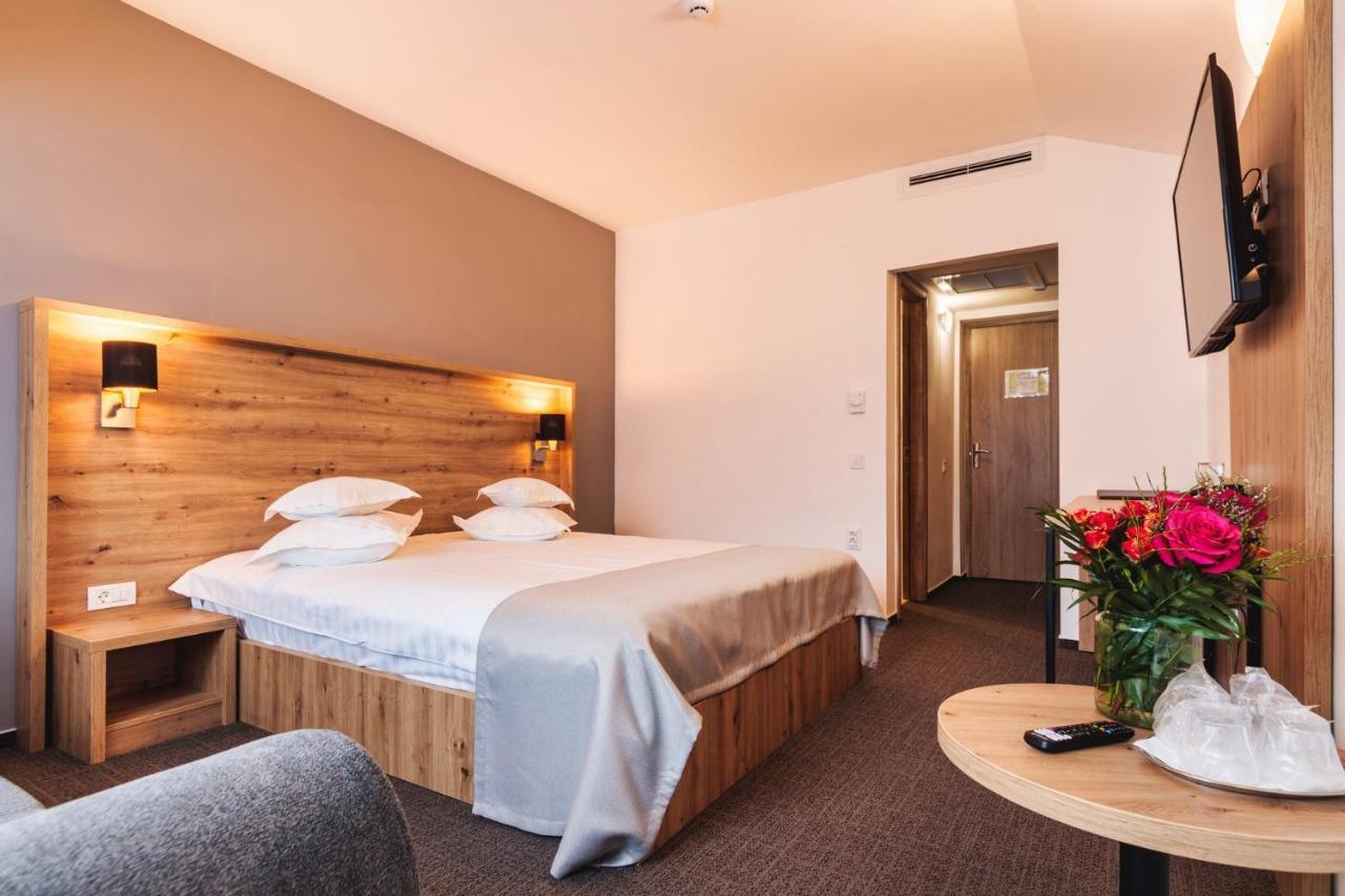 Hotel Domnitei Călimăneşti 외부 사진
