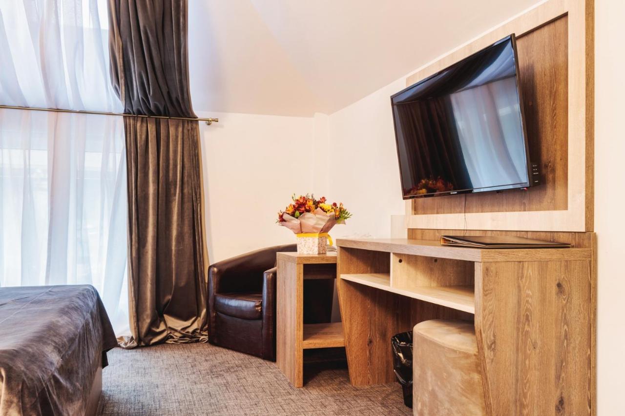 Hotel Domnitei Călimăneşti 외부 사진