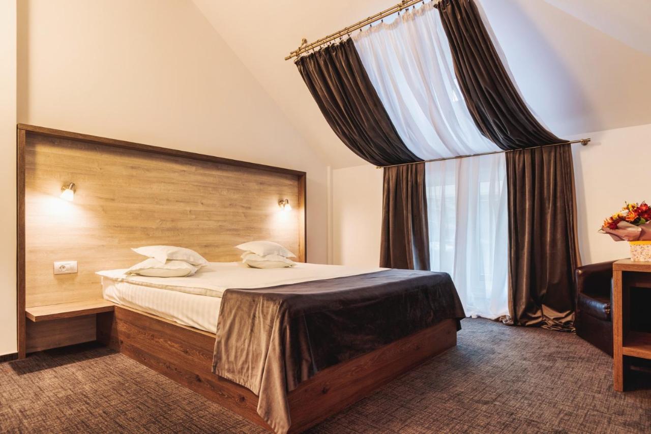 Hotel Domnitei Călimăneşti 외부 사진